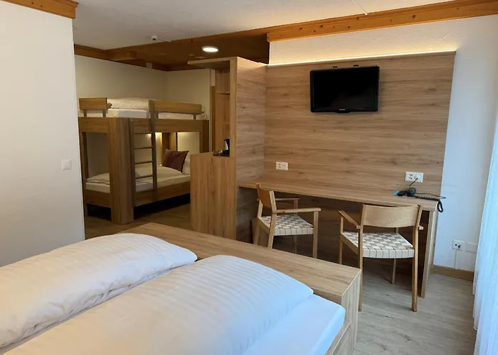 Hotel Crystal