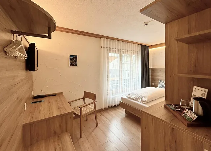 Hotel Crystal